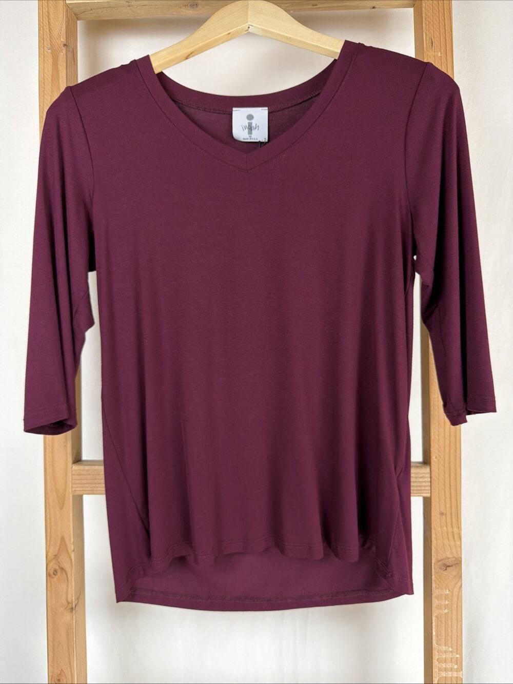 NWT Inoah Burgundy 3/4 Sleeve V-Neck Top #0875 XS USA
